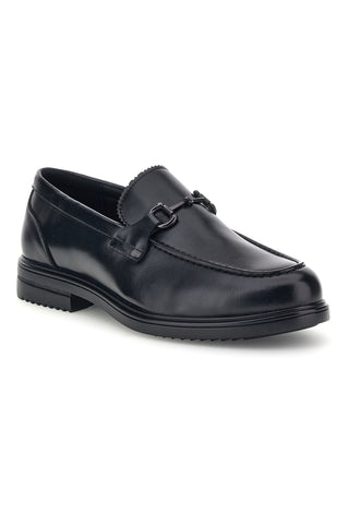 Schwarze Mokassins mit farblich passender Schnalle und gezackter Sohle Jerpoint JXC25379