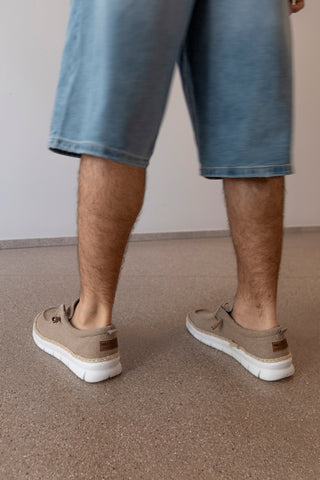 Braune Bast-Loafer mit elastischen Schnürsenkeln MAX DILLAN WALLY BIG CVS
