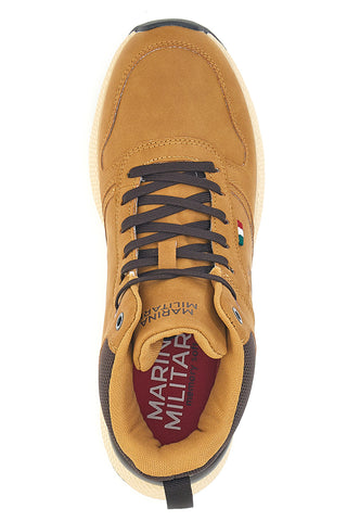 Mid-Top-Sneaker in Ocker mit marineblauer Laufsohle MM2310