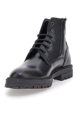 Schwarze Stiefel aus echtem Leder mit Pittarello 11-Stollensohle