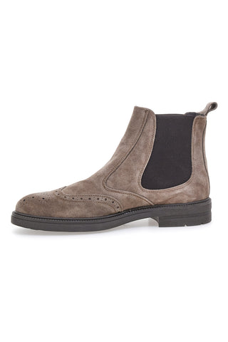 Stivaletti Beatles tortora in camoscio con lavorazione brogue Pittarello 44
