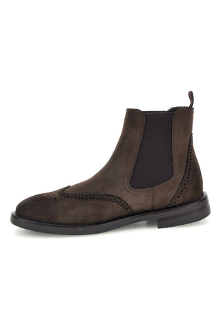 Braune Chelsea-Stiefeletten in Wildlederoptik mit Brogue-Verzierungen von Johes Land 1681662