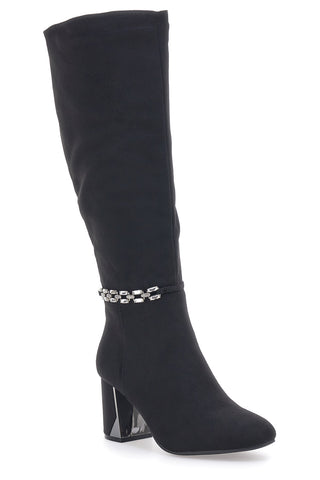 Die ersten 392-Stiefeletten mit Absatz