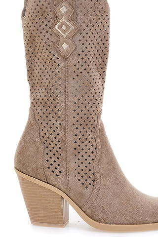 Stivali texani beige traforati Cafe' cost P663