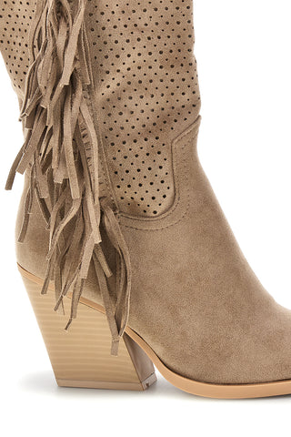 Stivali beige con frange Cafè cost P722