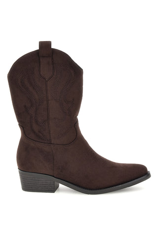 Braune Cowboystiefel in Wildlederoptik mit Stickereien, Farbe „Cafe’“, Art.-Nr. RQ24W9C