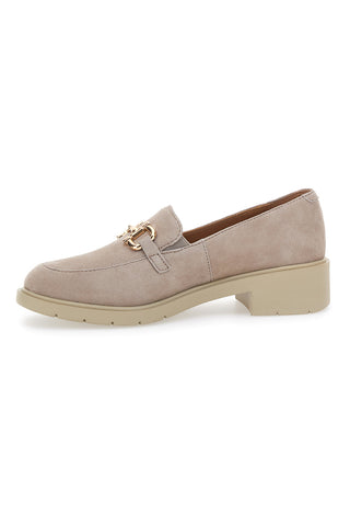 Beige Mokassins mit goldenem Bit Mio Tempo 21216