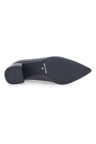 Schwarze Pumps mit niedrigem Absatz The First 1025