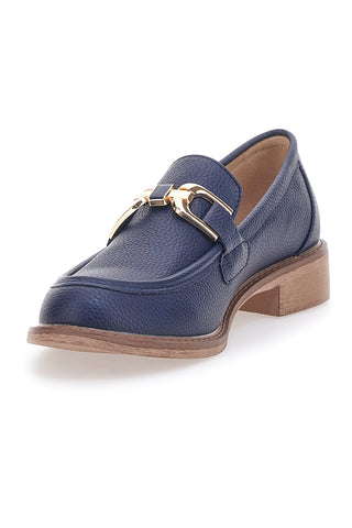 Blauer Mokassin mit Goldkette Le Havre Paris 1134