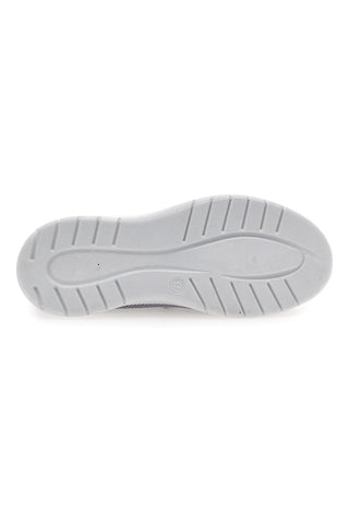 Graue Slip-On-Sneaker aus Me & Me 06-Stoff