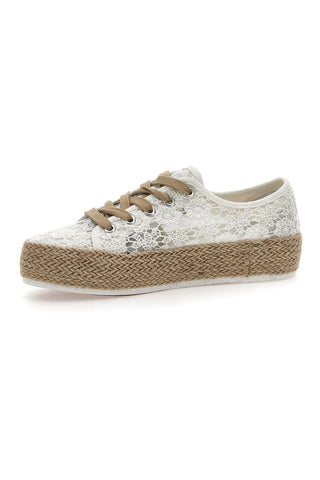 Weiße und beige Sneakers mit gestickter Textur und Flatform Energy 122