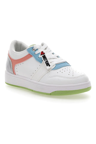 Weiße Sneakers „Sweet Years 8580“.