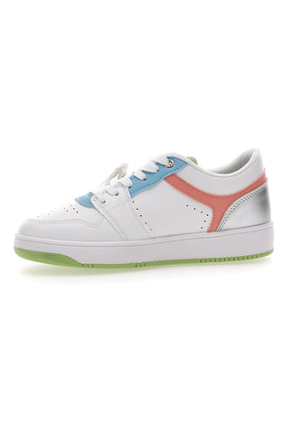 Weiße Sneakers „Sweet Years 8580“.