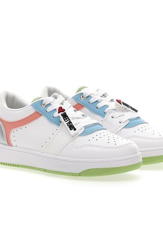 Weiße Sneakers „Sweet Years 8580“.