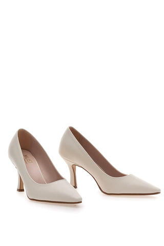 Cremeweißes, spitzes Dekolleté mit mittlerem Absatz. Pittarello Must Have 4174