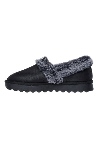 Geschlossene schwarze Pantoffeln SKECHERS Cozy Up