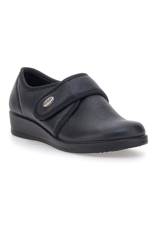 Pantofole nere chiuse con velcro FLY FLOT 38862