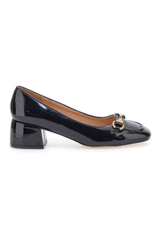 Schwarze Ballerinas in Lackoptik mit vorderer Klammer und niedrigem Absatz MON DIEU 9401Q13
