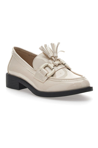Beigefarbene Slipper mit Glanzeffekt und Quasten MARIELLA BURANI 50884681