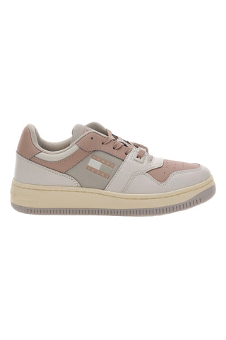 Weiße und rosafarbene Sneakers mit Obermaterial aus Leder. TOMMY JEANS BASKET TONAL LOGO