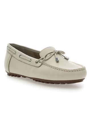  Weiße Slipper mit Schleife Prima Riga 14988CARS