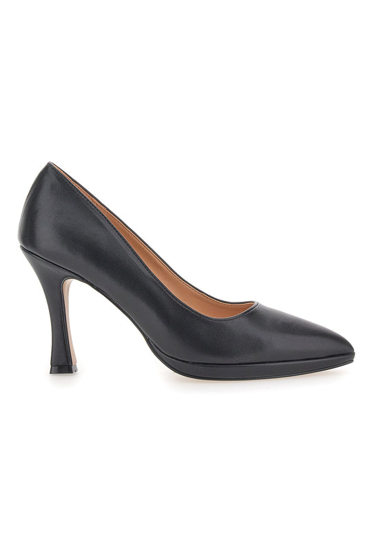 Scarpe Con Tacco Alto Rosse Da Donna Classiche Immagine Stock - Immagine di alto, sensualà Scarpe Con Tacco Alto Rosse Da Donna Classiche Immagine Stock - Immagine di alto, sensualà
