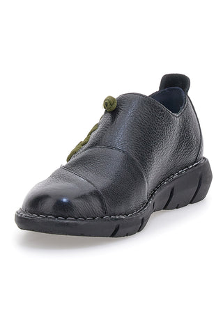 Scarpe nere in pelle con elastici verdi Pittarello Tierra 17569