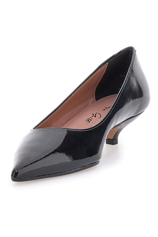 Francesca Gritti P3031 Schwarze Pumps aus Lackleder mit spitzer Zehenpartie und niedrigem Absatz