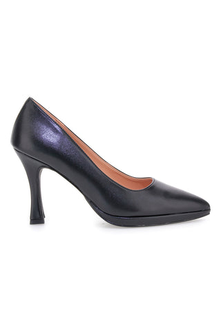 Schwarze Pumps mit spitzer Spitze und Spool-Absatz von Pittarello Love 1907
