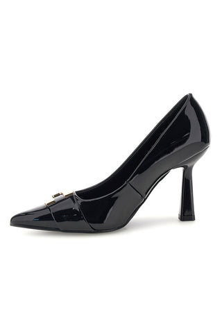 Schwarze Pumps in Lackoptik mit Logo-Plakette und hohem Absatz von Ferre' F1290C1428