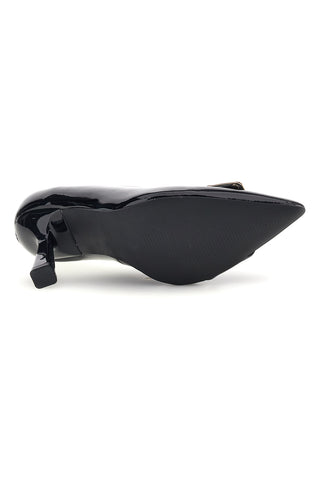 Schwarze Pumps in Lackoptik mit Logo-Plakette und hohem Absatz von Ferre' F1290C1428