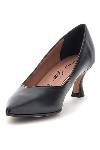 Schwarze Pumps mit mittlerem Absatz und spitzer Zehenpartie von Francesca Gritti 61