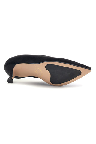 Schwarze Pumps mit niedrigem Absatz und spitzer Zehenpartie von Francesca Gritti, Modell P6049
