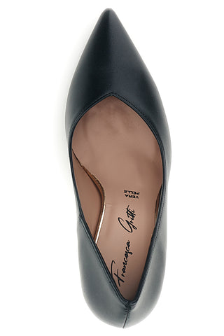 Schwarze Pumps mit Absatz und spitzer Zehenpartie von Francesca Gritti 3354