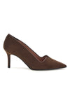 Dunkelbraune Pumps mit Absatz und spitzer Zehenpartie von Francesca Gritti, Modell P7047