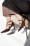 Dunkelbraune Pumps mit gekreuzten Riemchen und Absatz von Francesca Gritti, Modell P8053