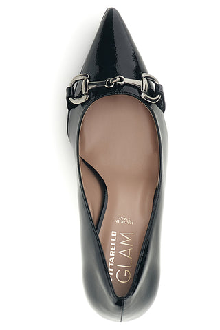 Schwarze, glänzende Pumps mit spitzer Zehenpartie und Kettenverzierung – Pittarello Glam 3866MS