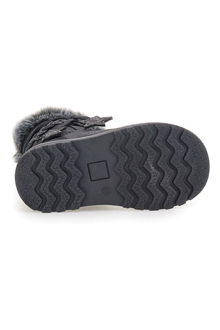 Schwarze Stiefeletten mit Glitzersternen und Pelzbesatz. Danke 1528