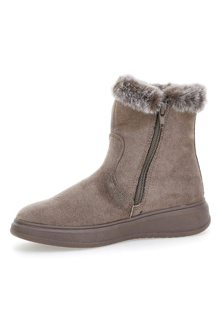 Taubengraue Stiefeletten mit Glitzersternen und Fellbesatz. Danke 1625.