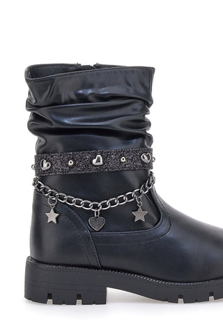 Grazia 1740 schwarze Stiefel mit gerafftem Schaft und dekorativer Kette