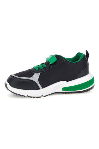 Schwarze und grüne Sneaker mit Leuchteffekten, Klettverschluss und Minecraft-Aufdruck K13005