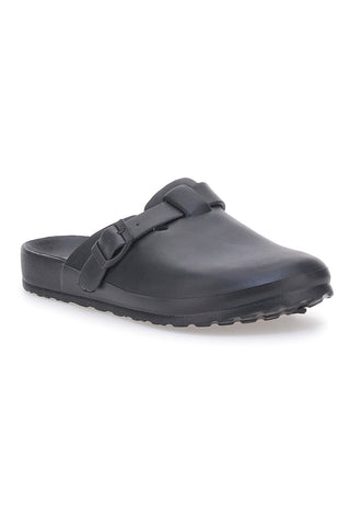 Sabot in gomma neri con cinturino regolabile 2T2L JLY09