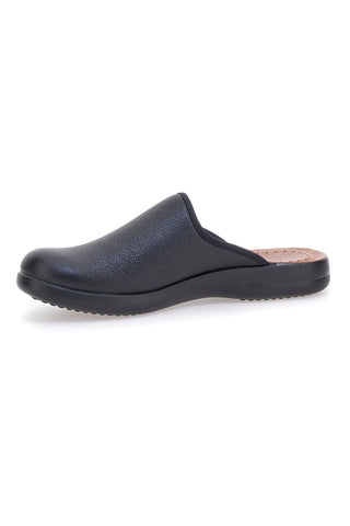 Schwarze Hausschuhe mit perforiertem Fußbett und Komfortsohle Fly Flot 90P705022E