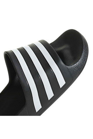 Schwarze Badeschuhe mit Adidas-Streifen Adilette Aqua
