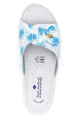 Weiße Hausschuhe mit blauen Blumen und rutschfester Sohle Best Medical 13