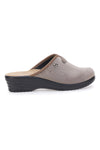 Pantofole taupe con plantare forato e zeppa comfort Fly Flot 90L80X68PE