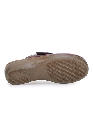 Anatomischer Slipper Inblu 80LY in Burgunderrot mit sichtbaren Nähten