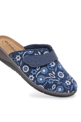 Blauer Slipper mit Blumenmuster, Klettverschluss und anatomischer Innensohle Inblu 15OD