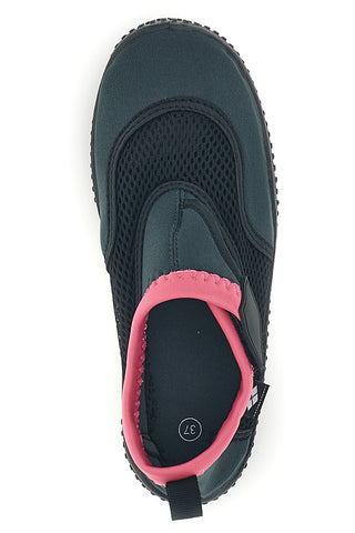 Schwarz und rosa Arena Wasserschuhe mit verstellbarem Verschluss