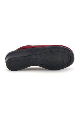 Bordeauxrote Hausschuhe mit Herzstickerei Fly flot 90L70536PE